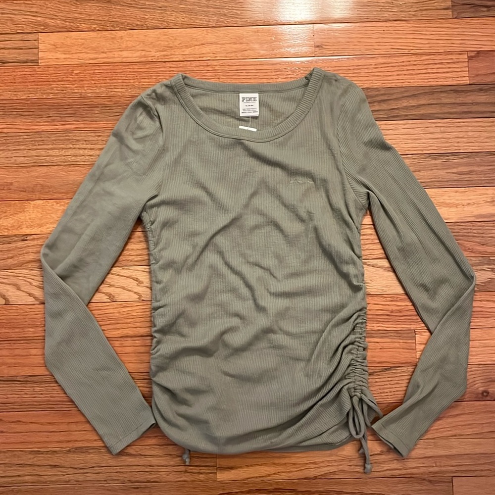 Vs pink long sleeved ruched tee